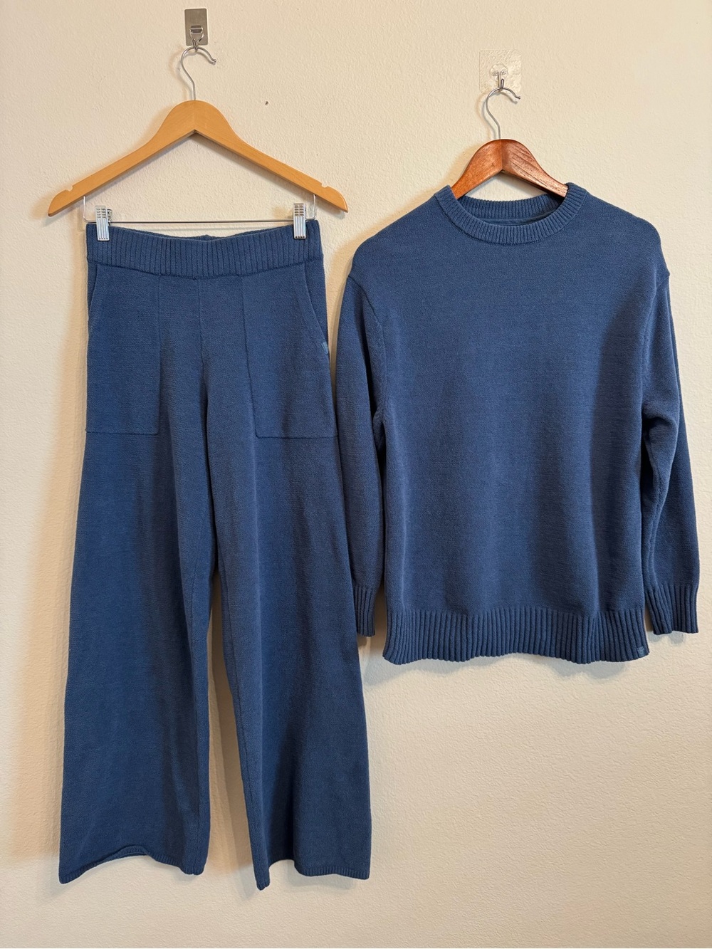 Ugg Fleece Sweatshirt Pullover & Wide Leg Pants Set